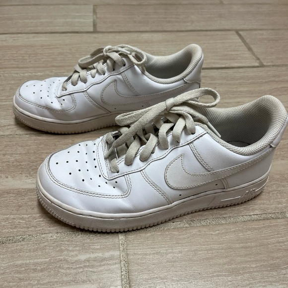 Nike AF1s - Picture 2 of 4